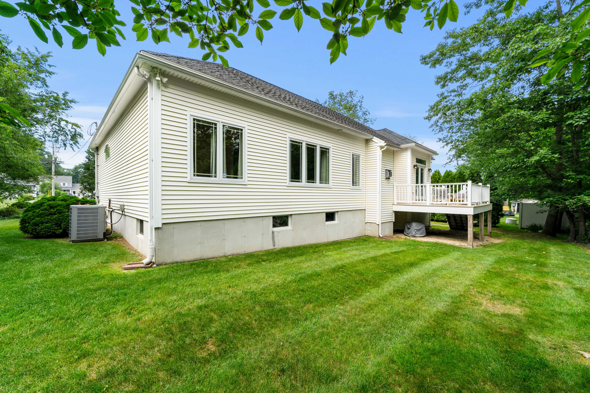 20 Huckleberry Ln, Hampton, NH 03842, USA Photo 40