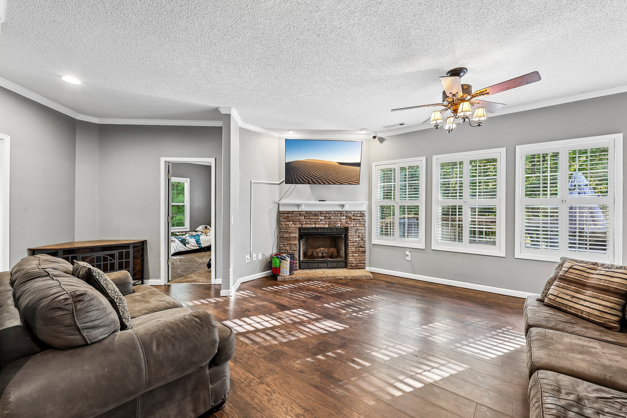 Hurst Mill Rd-S2304-009.jpg