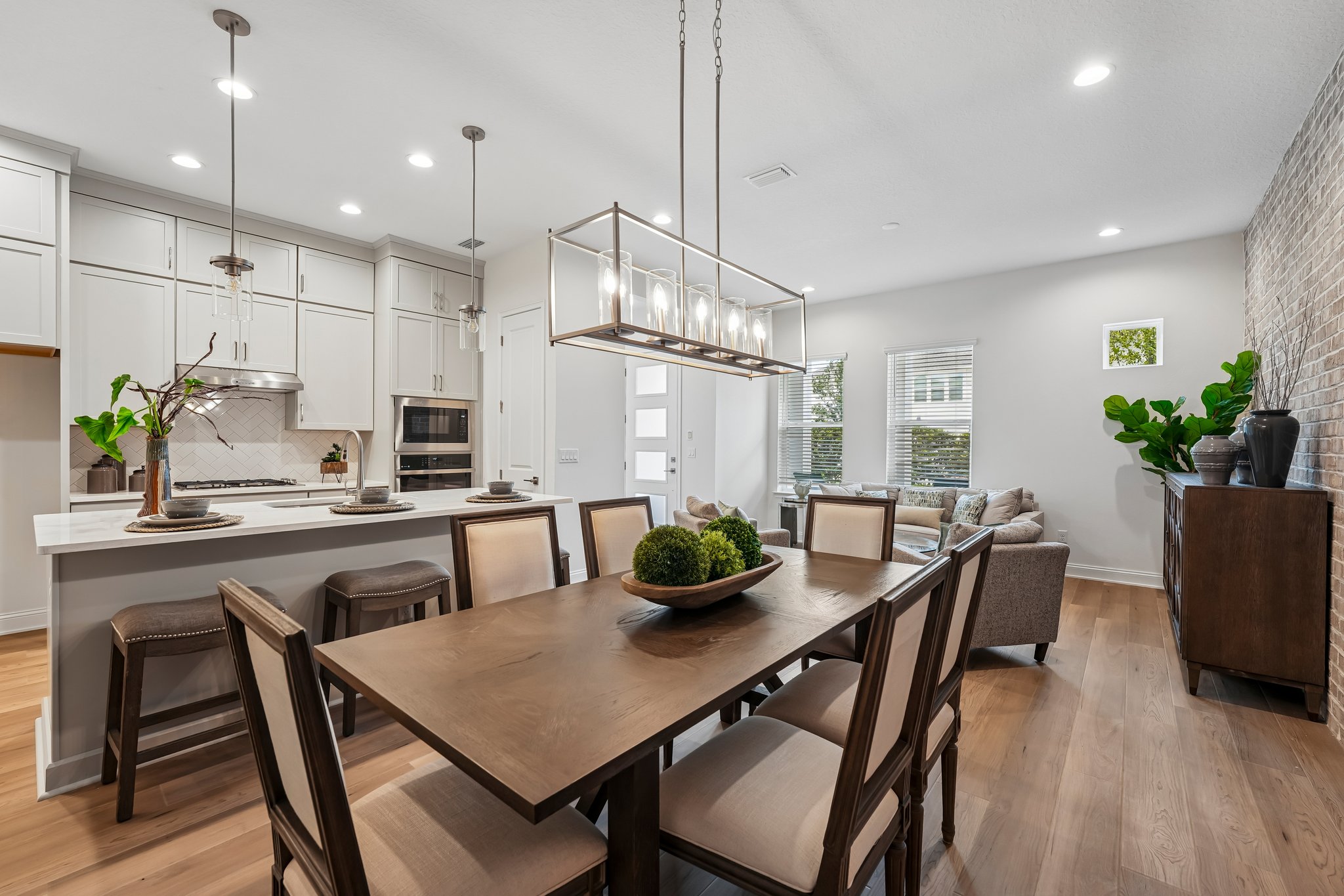 Islington Ln-S2806-009.jpg