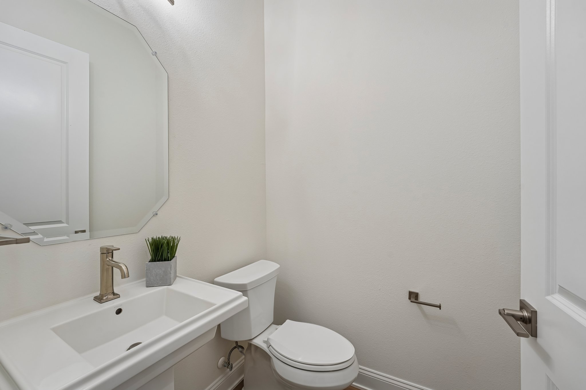 Islington Ln-S2806-017.jpg