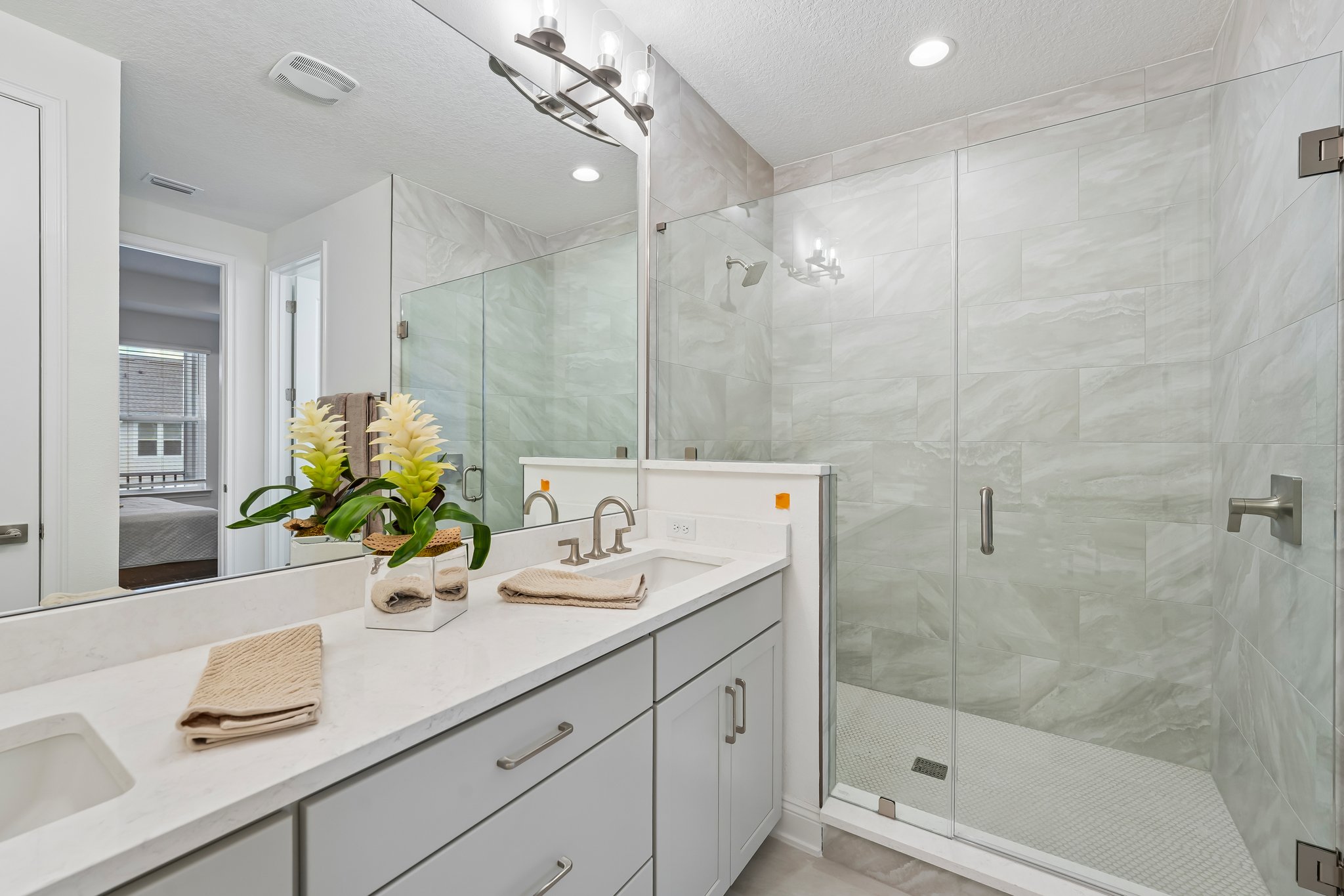 Islington Ln-S2806-025.jpg