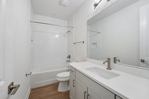 Islington Ln-S2806-028.jpg