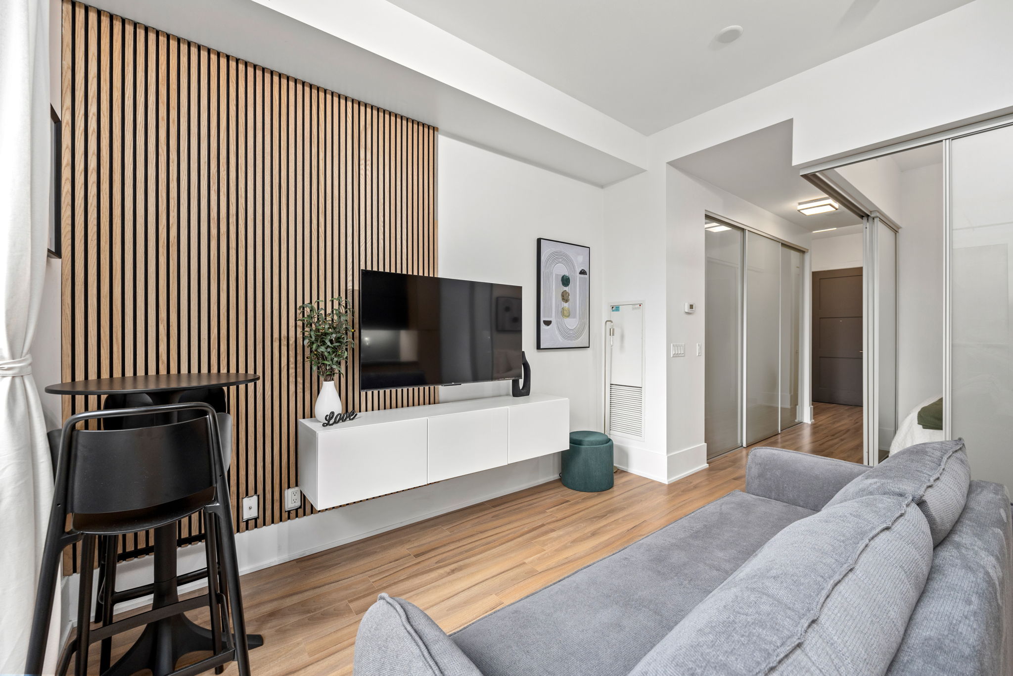 Toronto property showcase — delivered property photograph 3