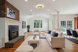 007 - Living Room - Modern