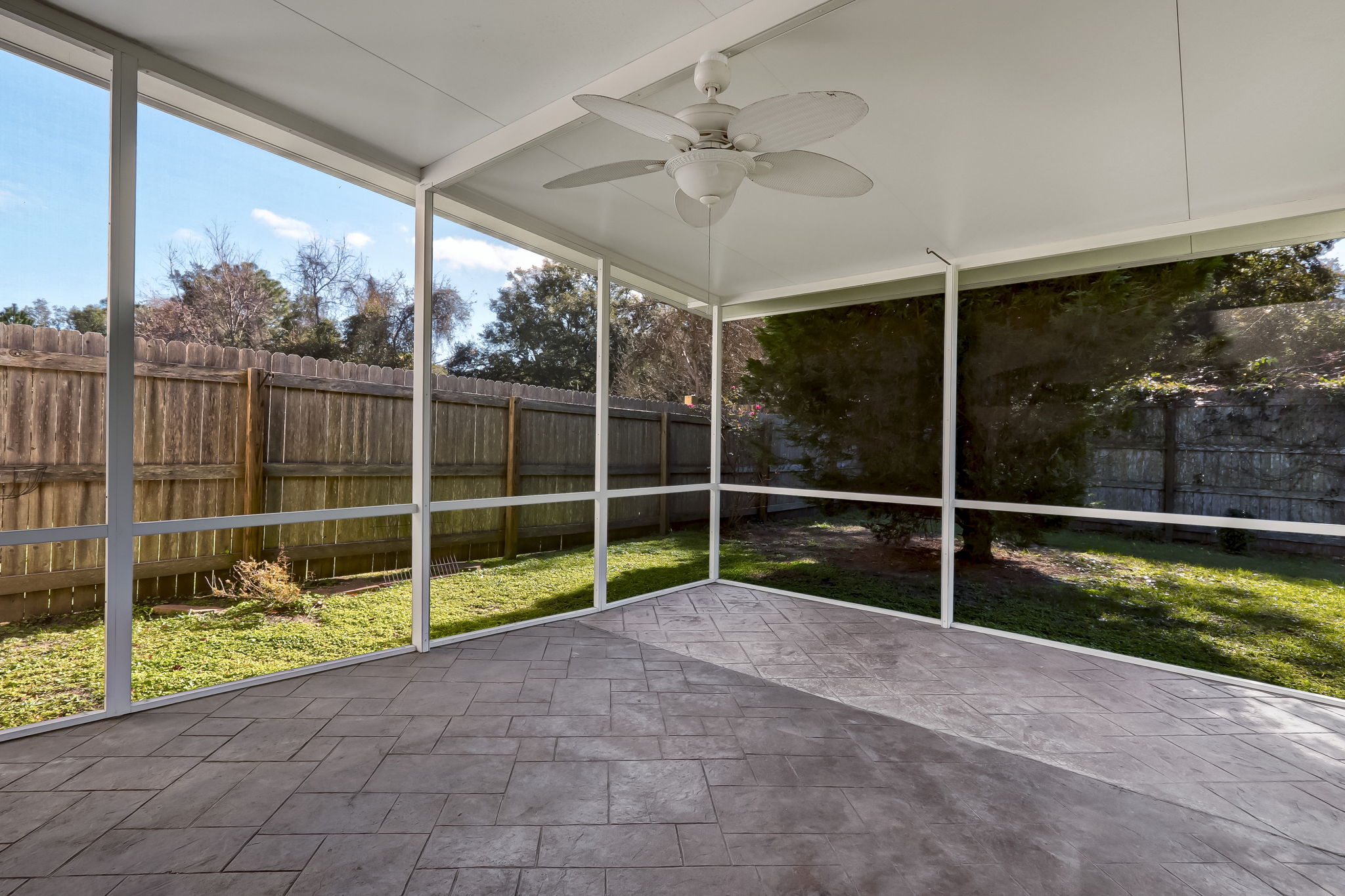 Screened-in Porch