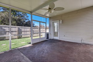 Screened-in Porch