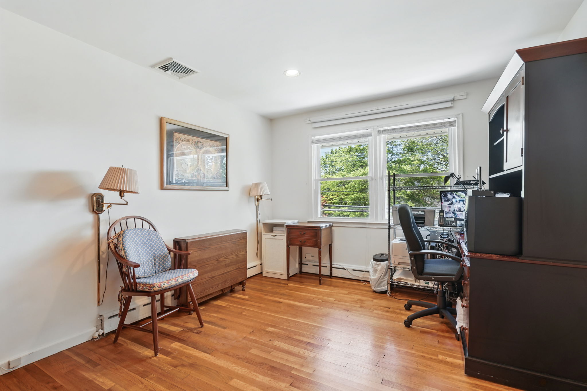 Bedroom with double windows
