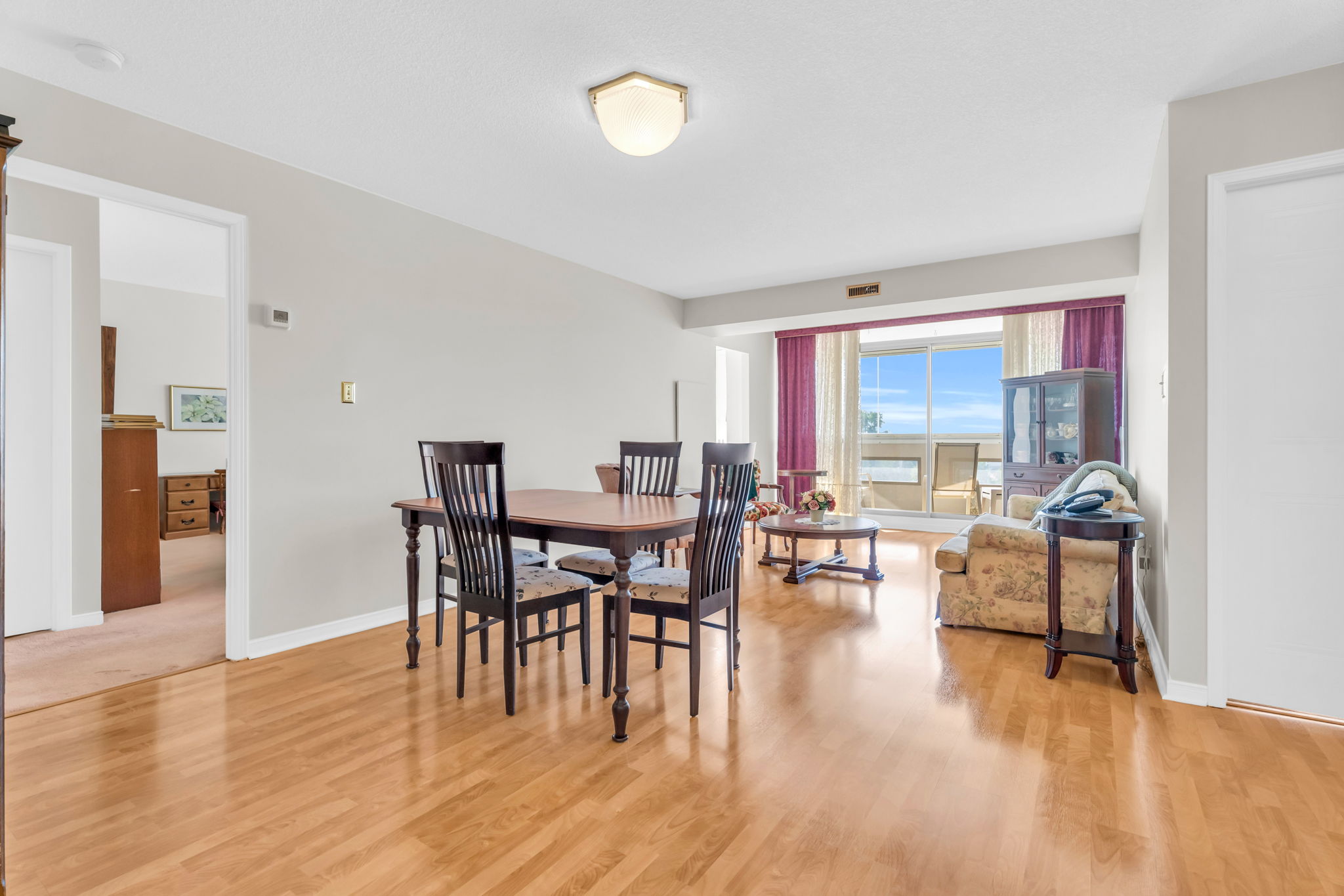 Living/Dining Room