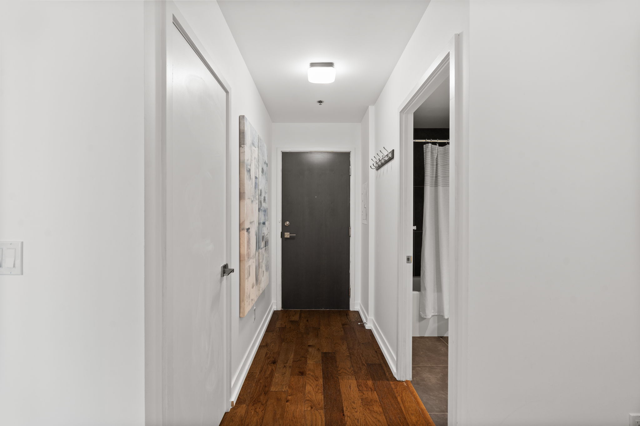20 Minowan Miikan Ln #1101 Toronto, ON M6J 0E5
