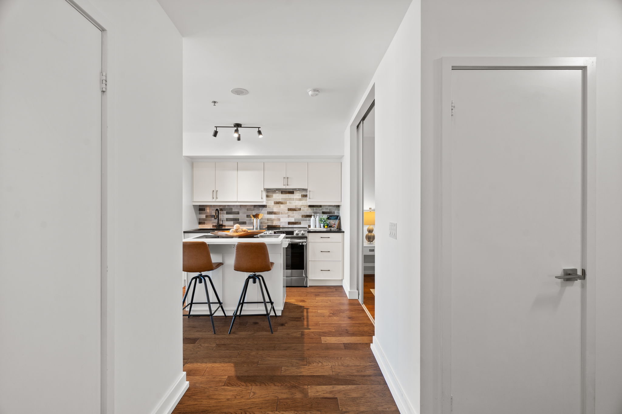 20 Minowan Miikan Ln #1101 Toronto, ON M6J 0E5