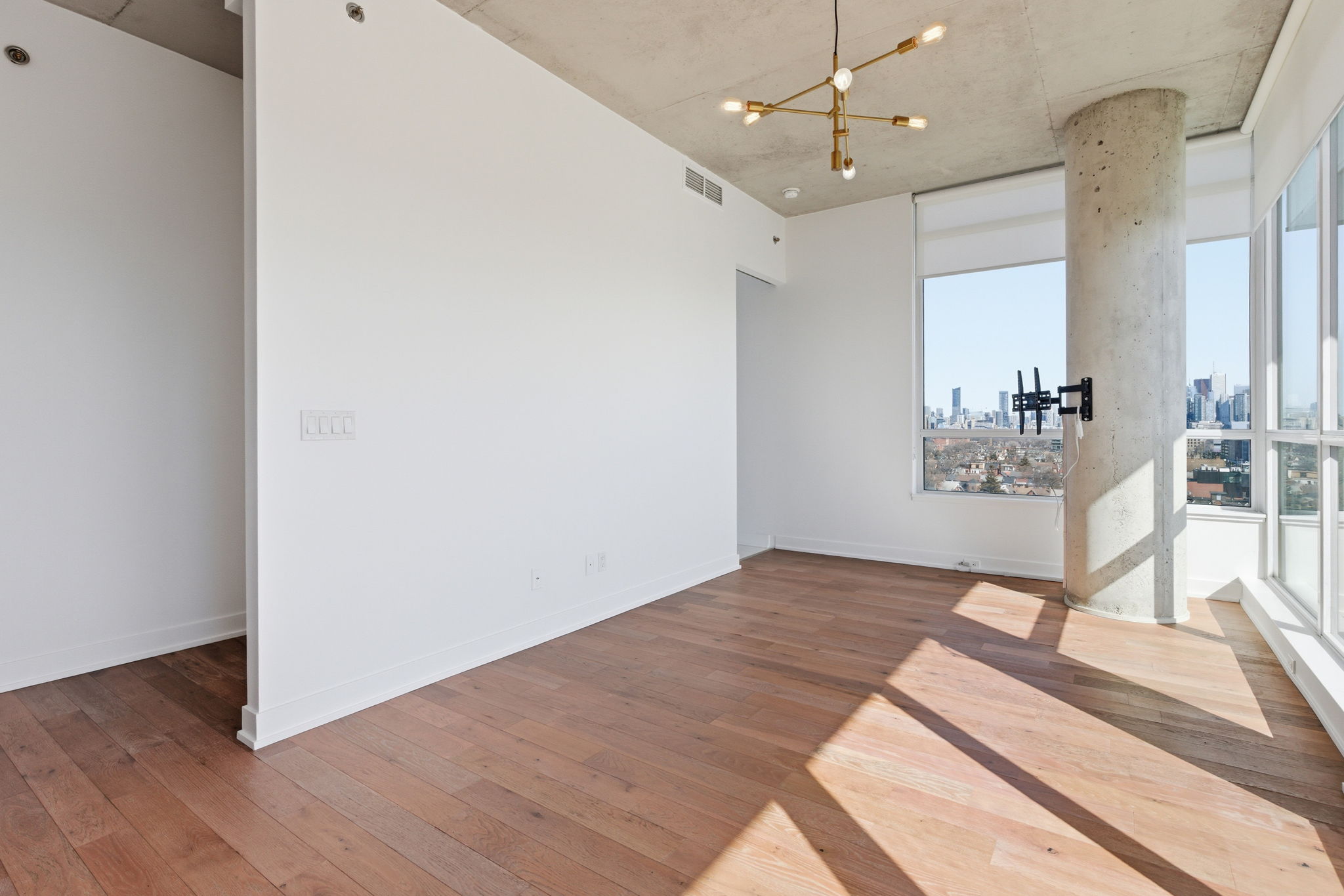 Toronto property showcase — delivered property photograph 13