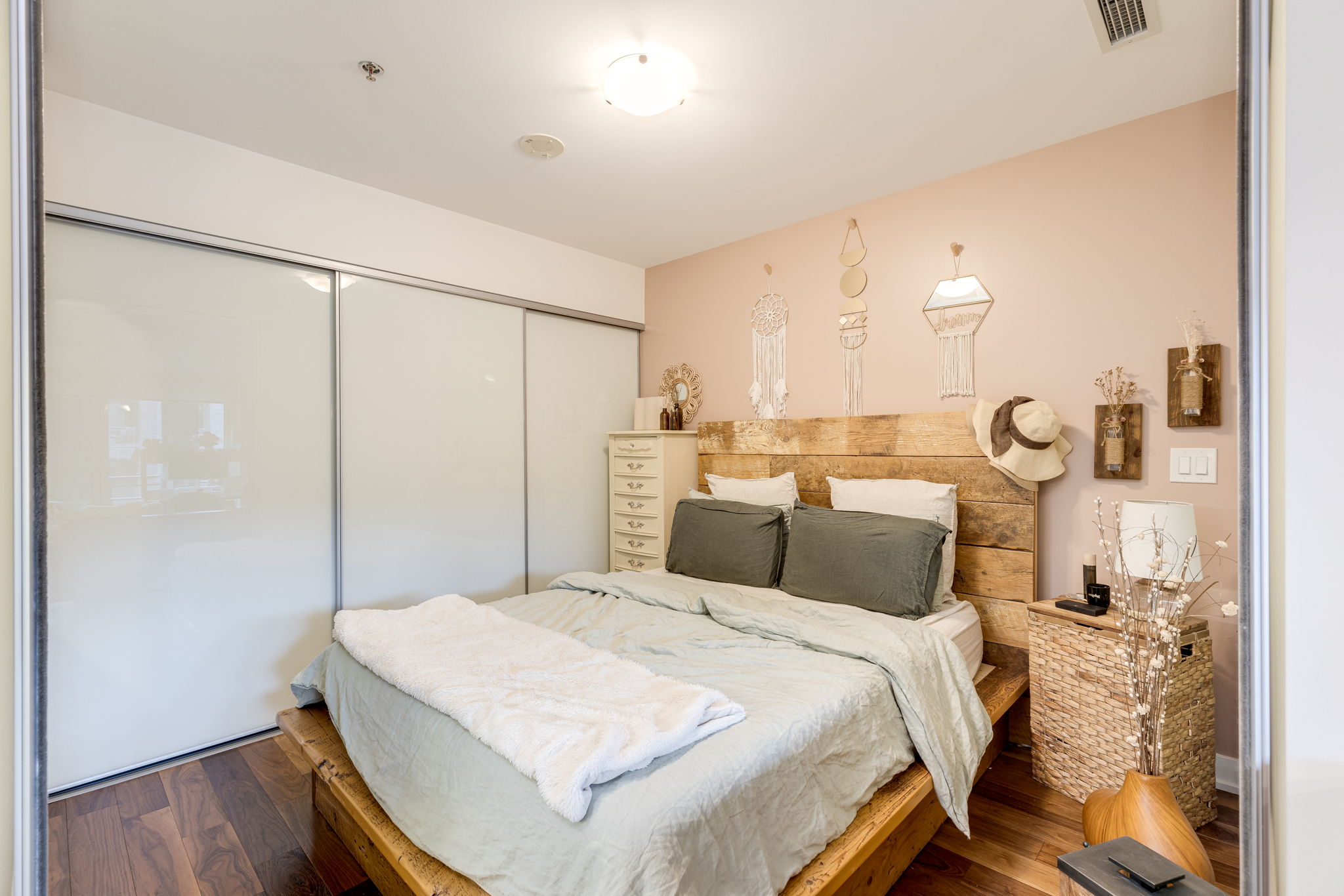 Toronto property showcase — delivered property photograph 16