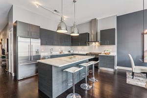 N Carpenter St 4n-S2002-016.jpg