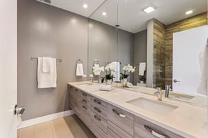 N Carpenter St 4n-S2002-022.jpg