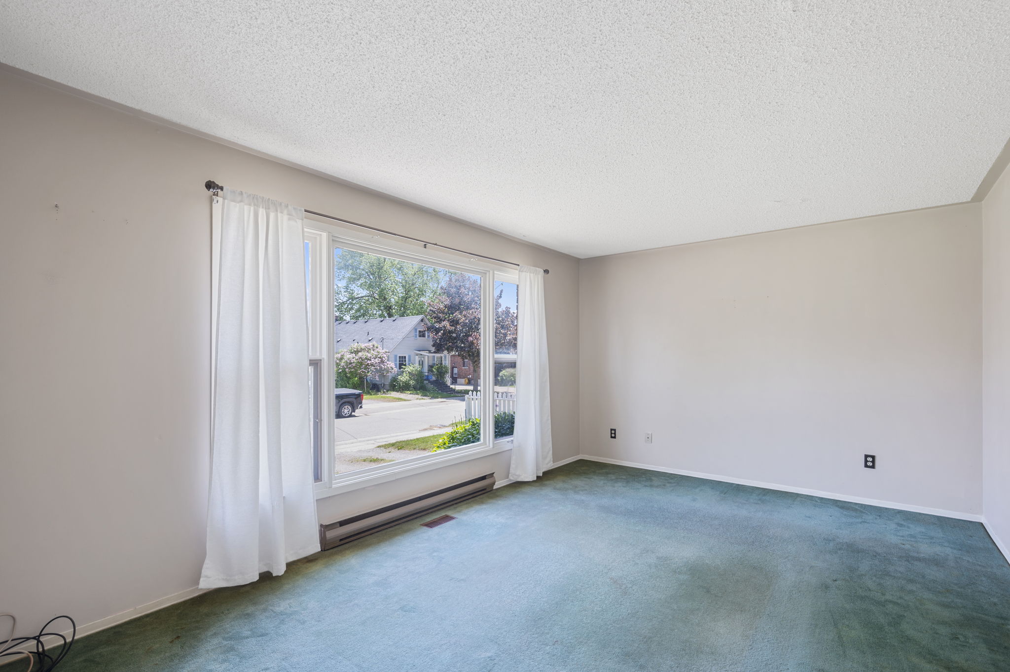20 Ontario St Bowmanville, ON L1C 2S3