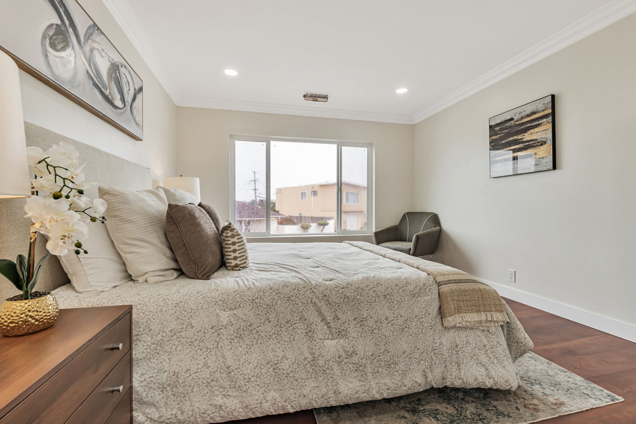Upstairs BEDROOM 1