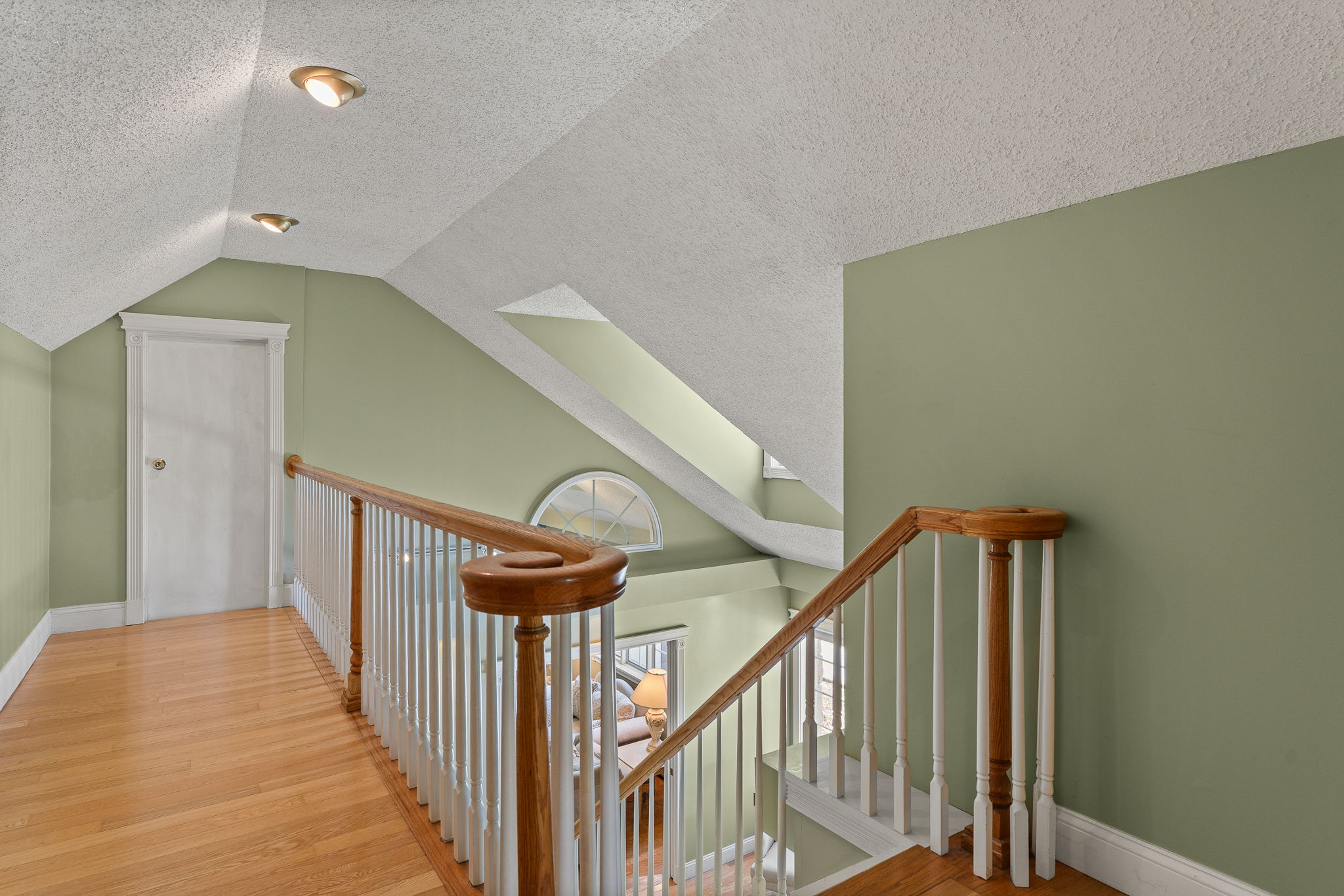  Photo 48