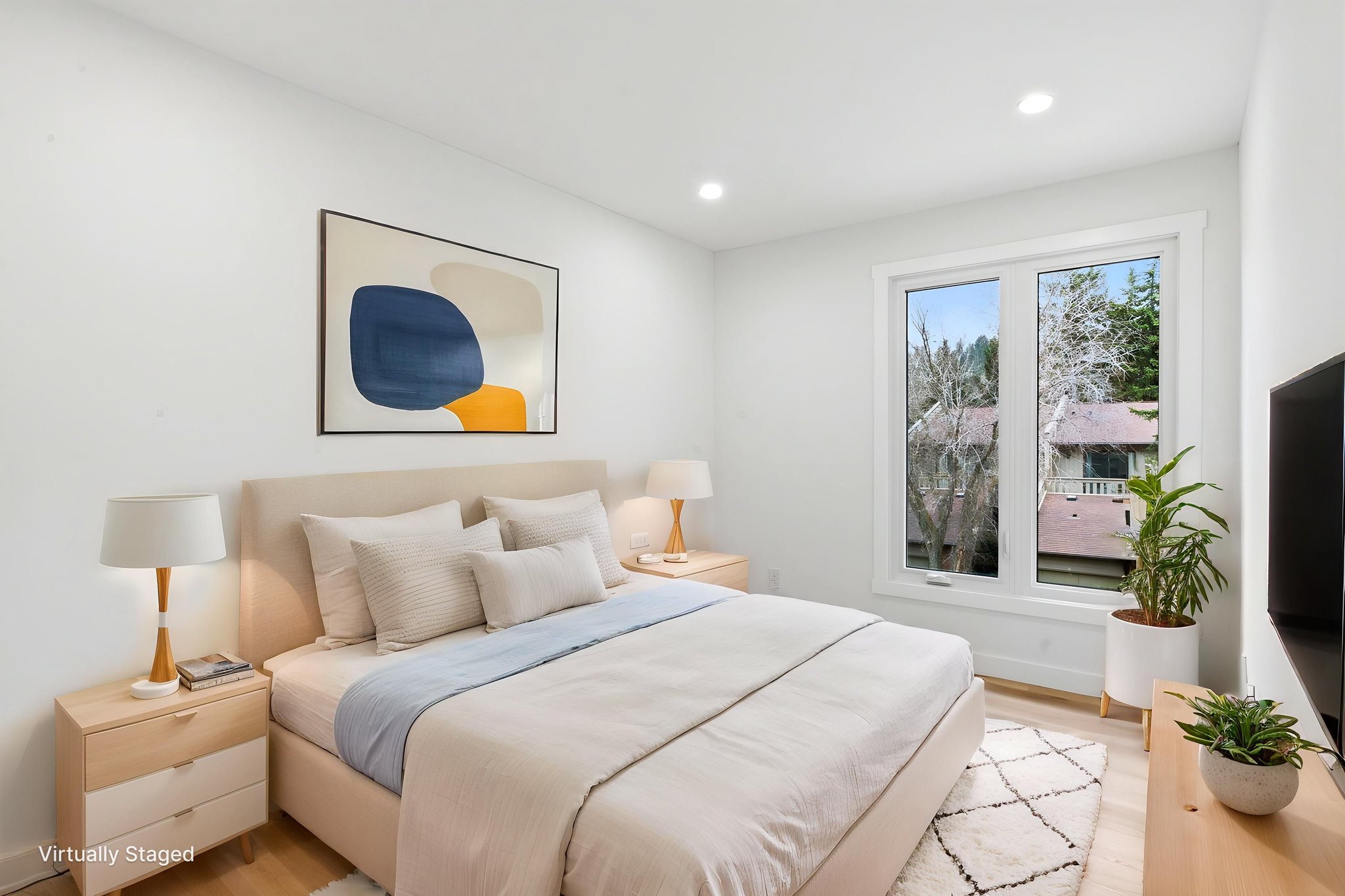 DSC00174 virtually staged.jpeg