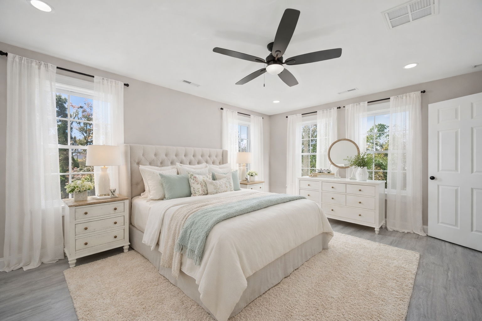 Virtually staged Primary