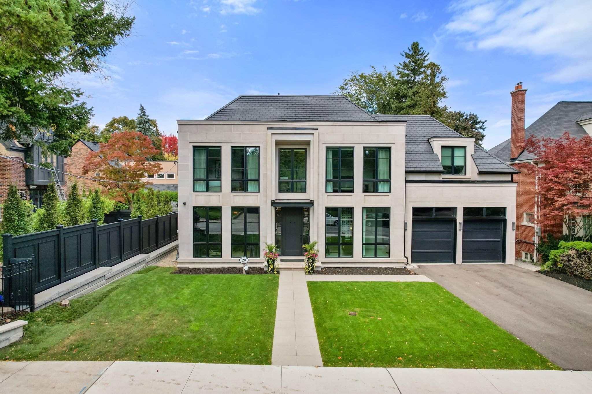 20 Rochester Ave Toronto, ON M4N 1N8