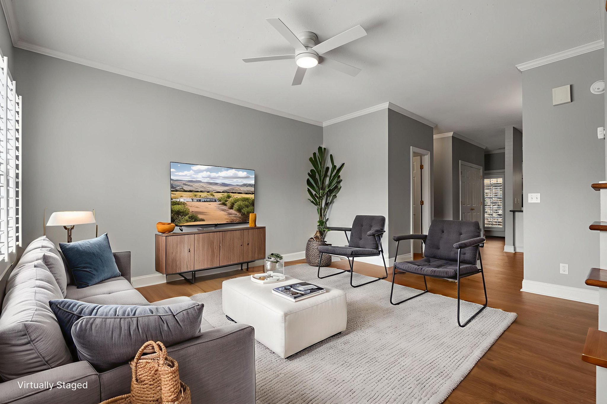 DSC05756 virtually staged.jpeg