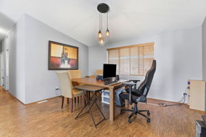 015_F8_20 Russell Rd