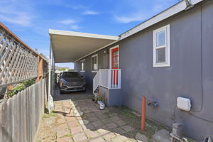 033_F8_20 Russell Rd