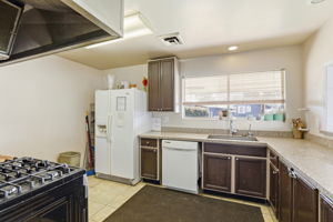 040_F8_20 Russell Rd