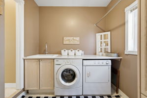  Photo 48