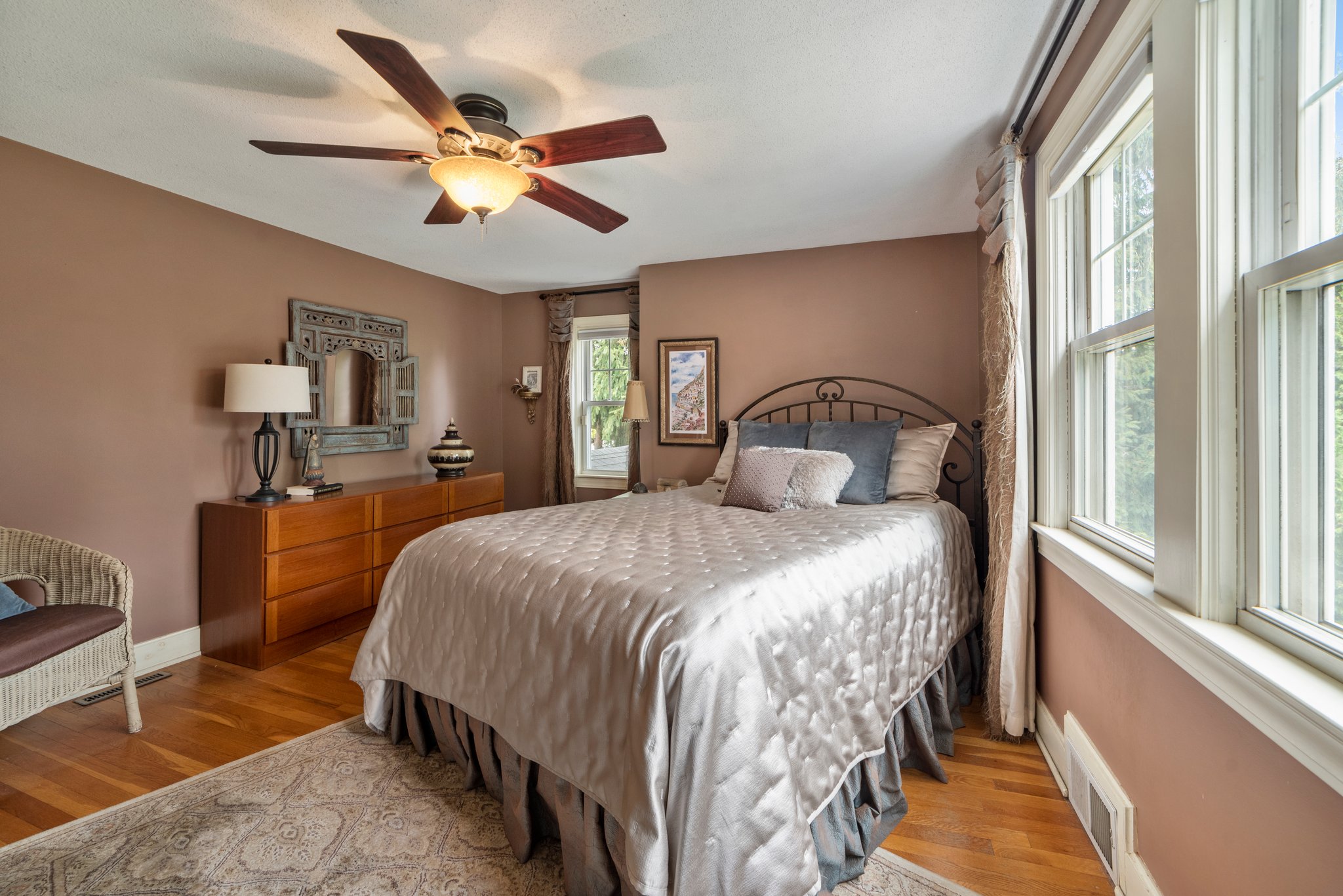 20 Somers Rd, East Longmeadow, MA 01028 Seven Roads Media