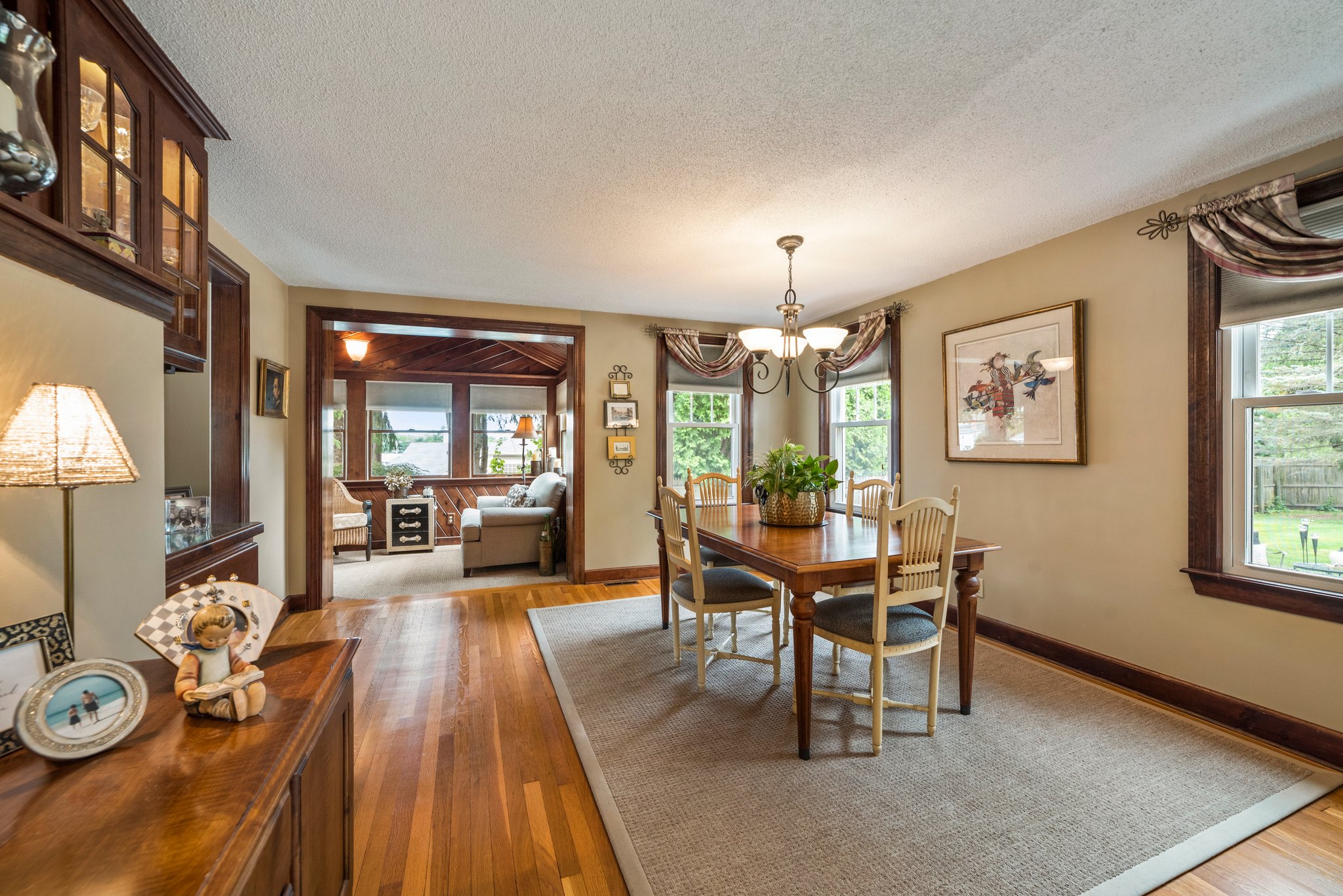 20 Somers Rd, East Longmeadow, MA 01028 Seven Roads Media