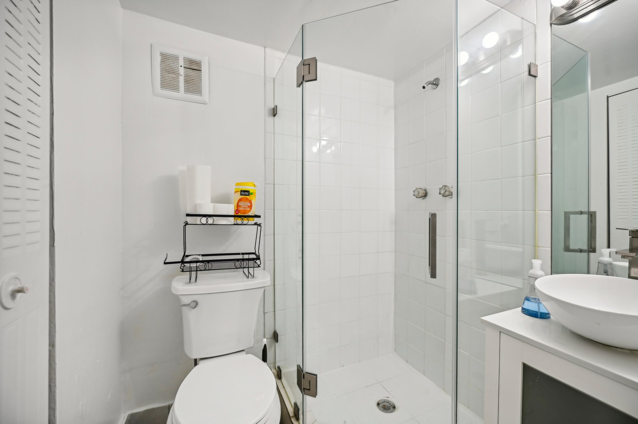 SW 108th Ave F7-018.jpg