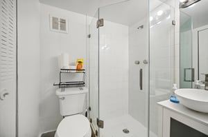 SW 108th Ave F7-018.jpg