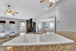  Photo 23