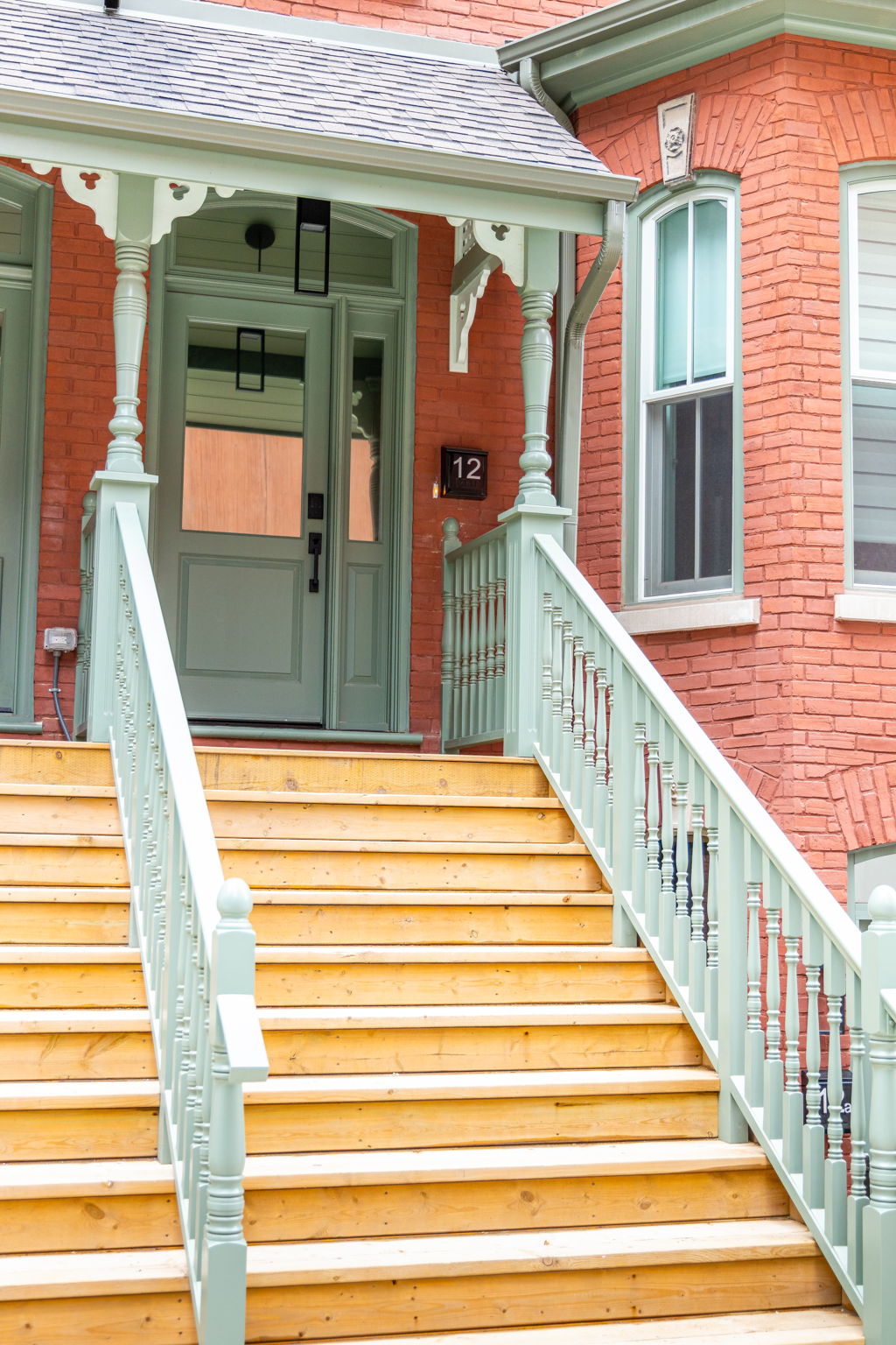 Property in Toronto — delivered property photograph 5
