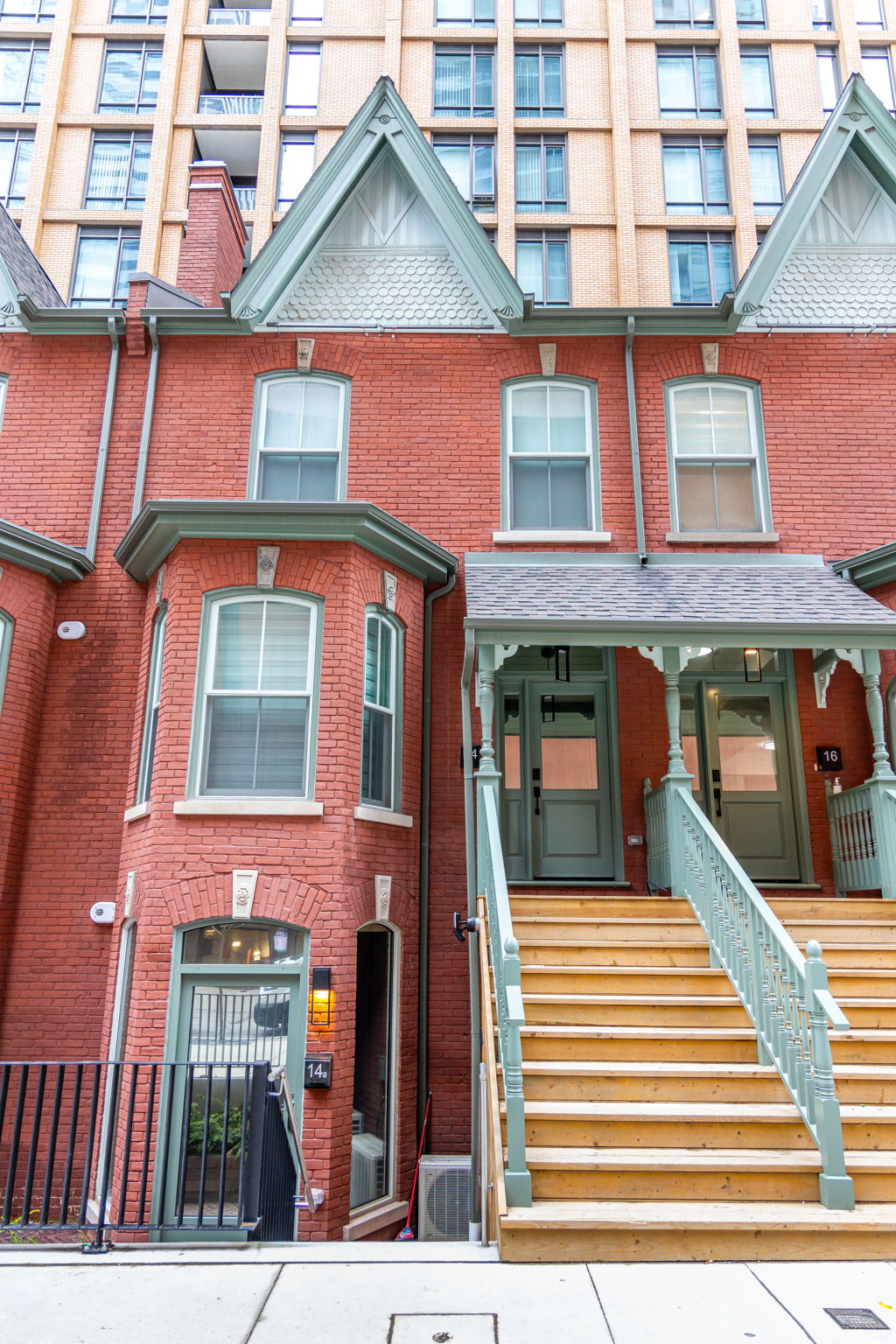 Property in Toronto — delivered property photograph 10