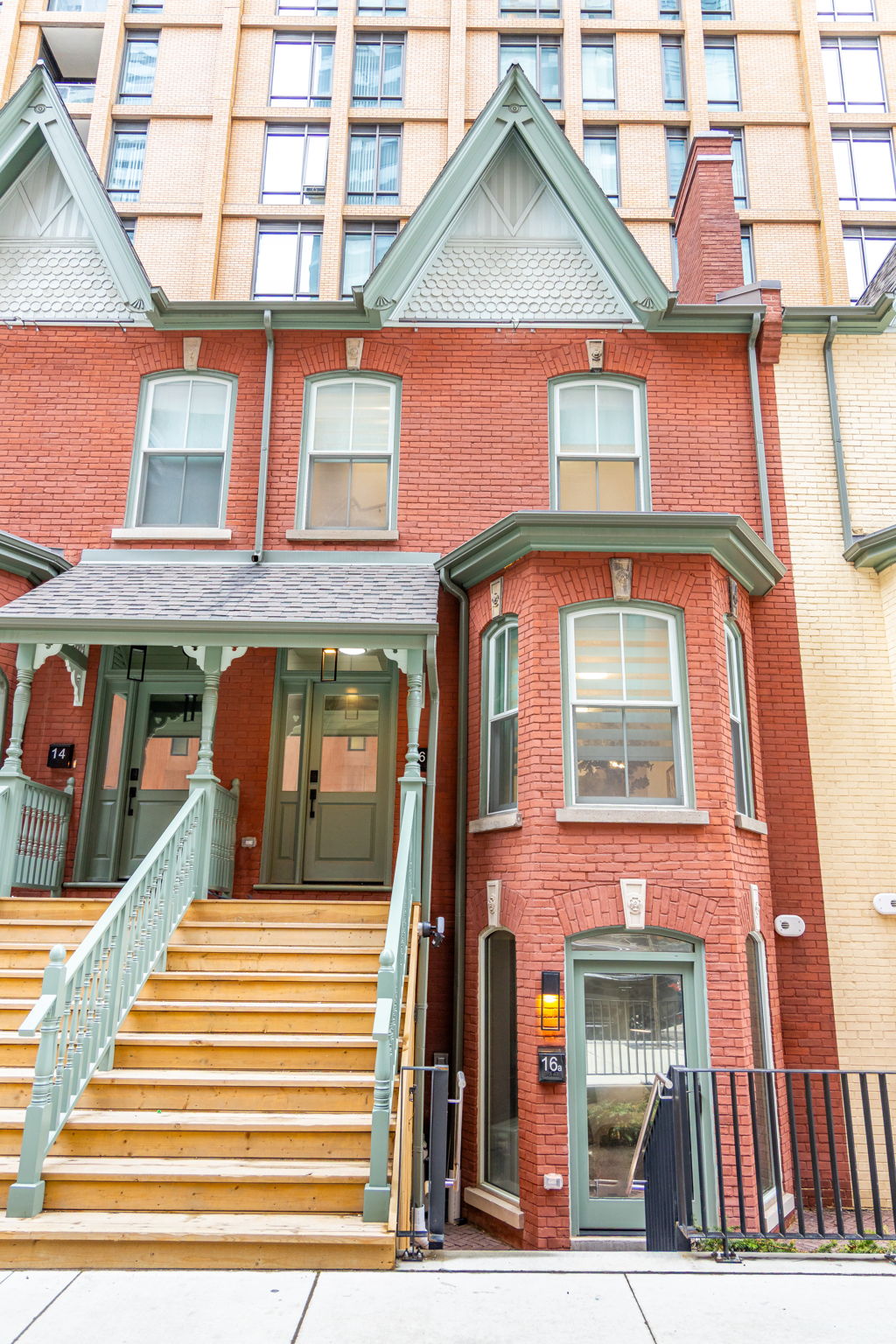 Property in Toronto — delivered property photograph 12
