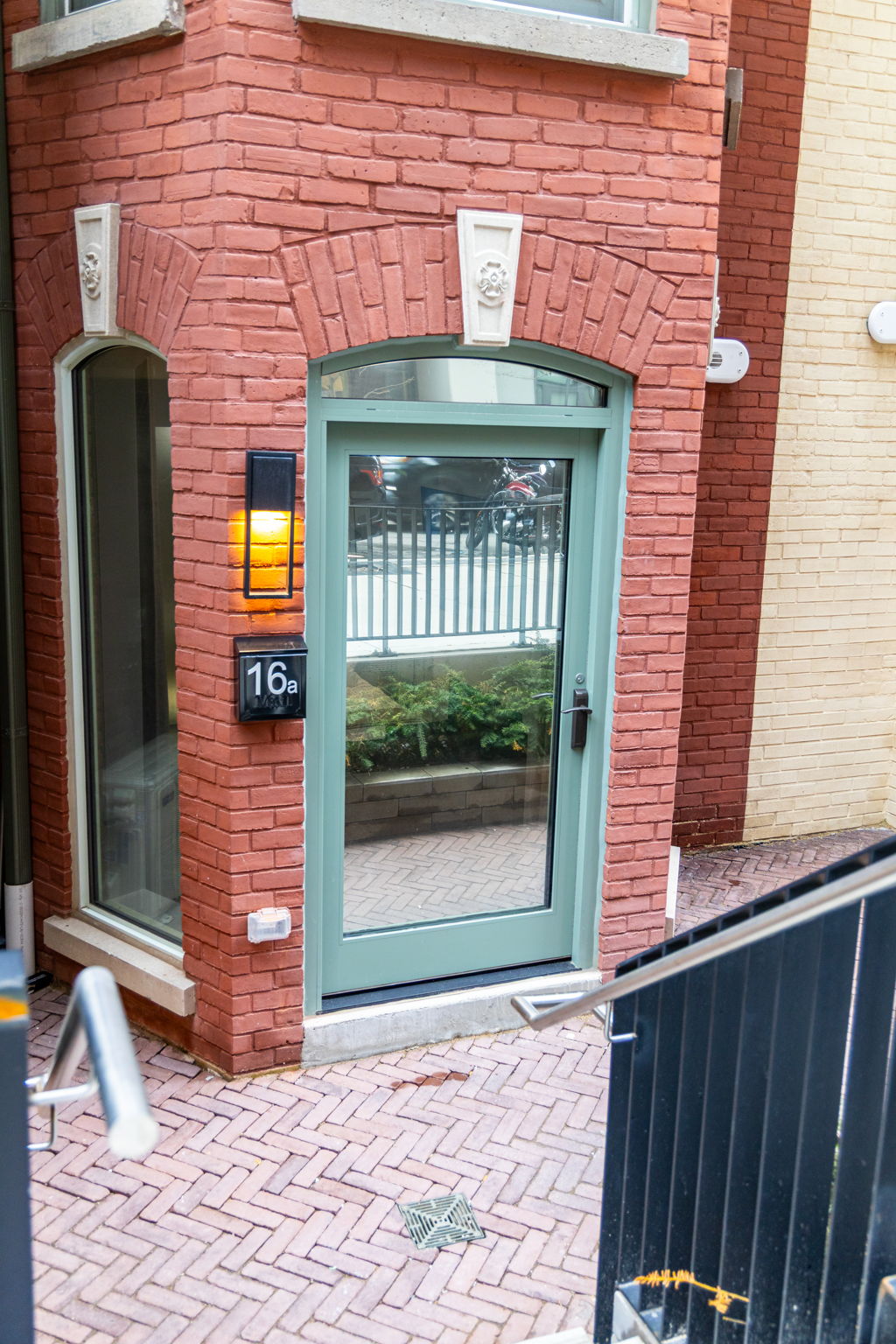 Property in Toronto — delivered property photograph 13