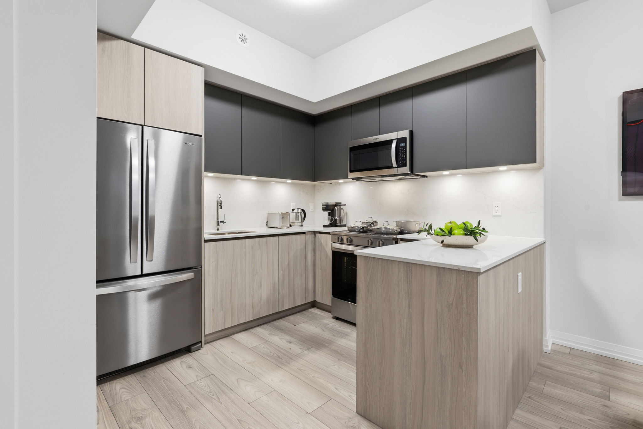 Property in Toronto — delivered property photograph 16