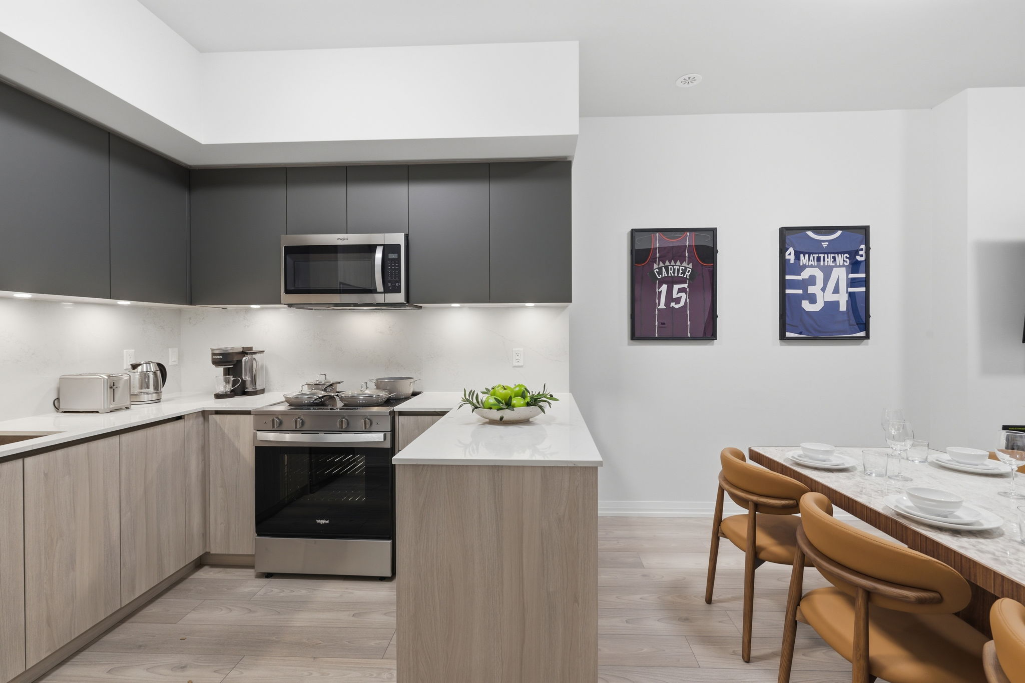 Property in Toronto — delivered property photograph 21