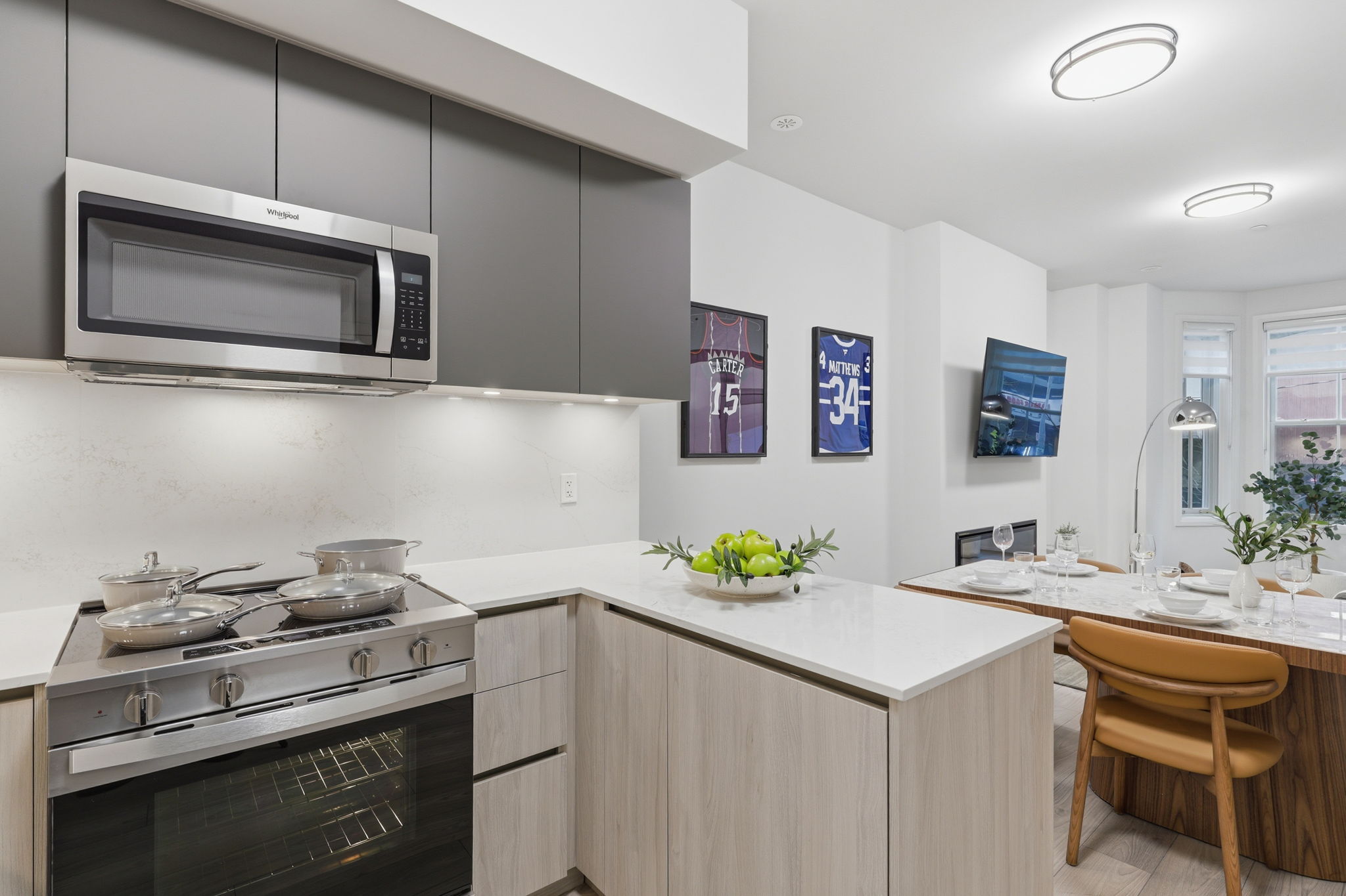 Property in Toronto — delivered property photograph 22