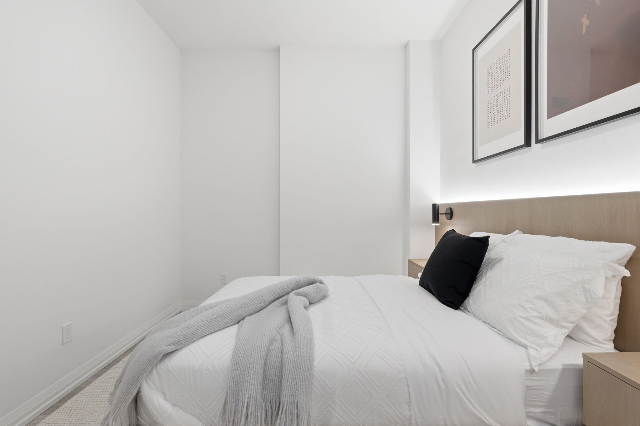 Property in Toronto — delivered property photograph 34