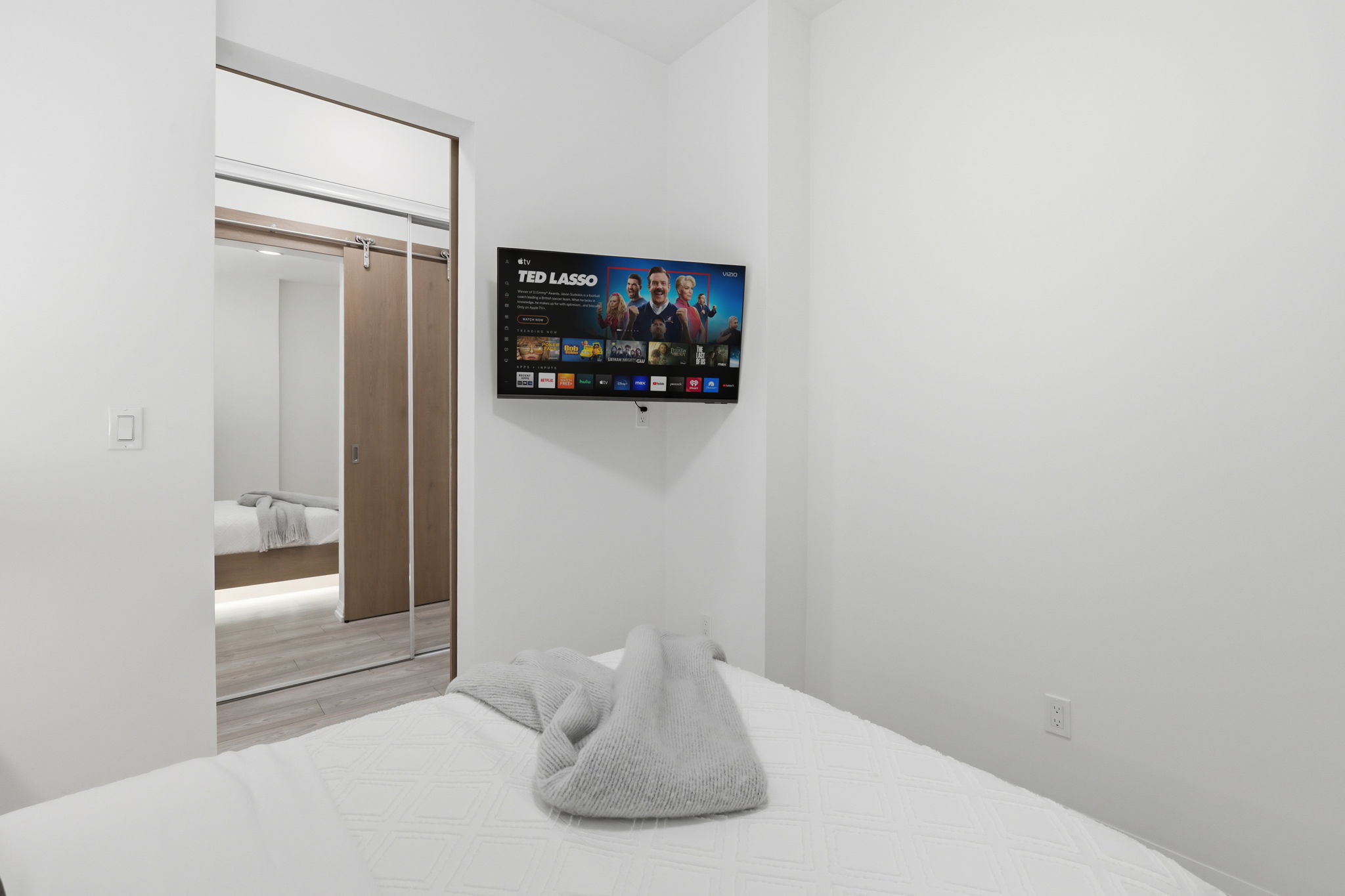 Property in Toronto — delivered property photograph 35
