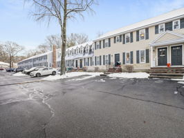 20 Woodland Dr unit 379 Lowell 38