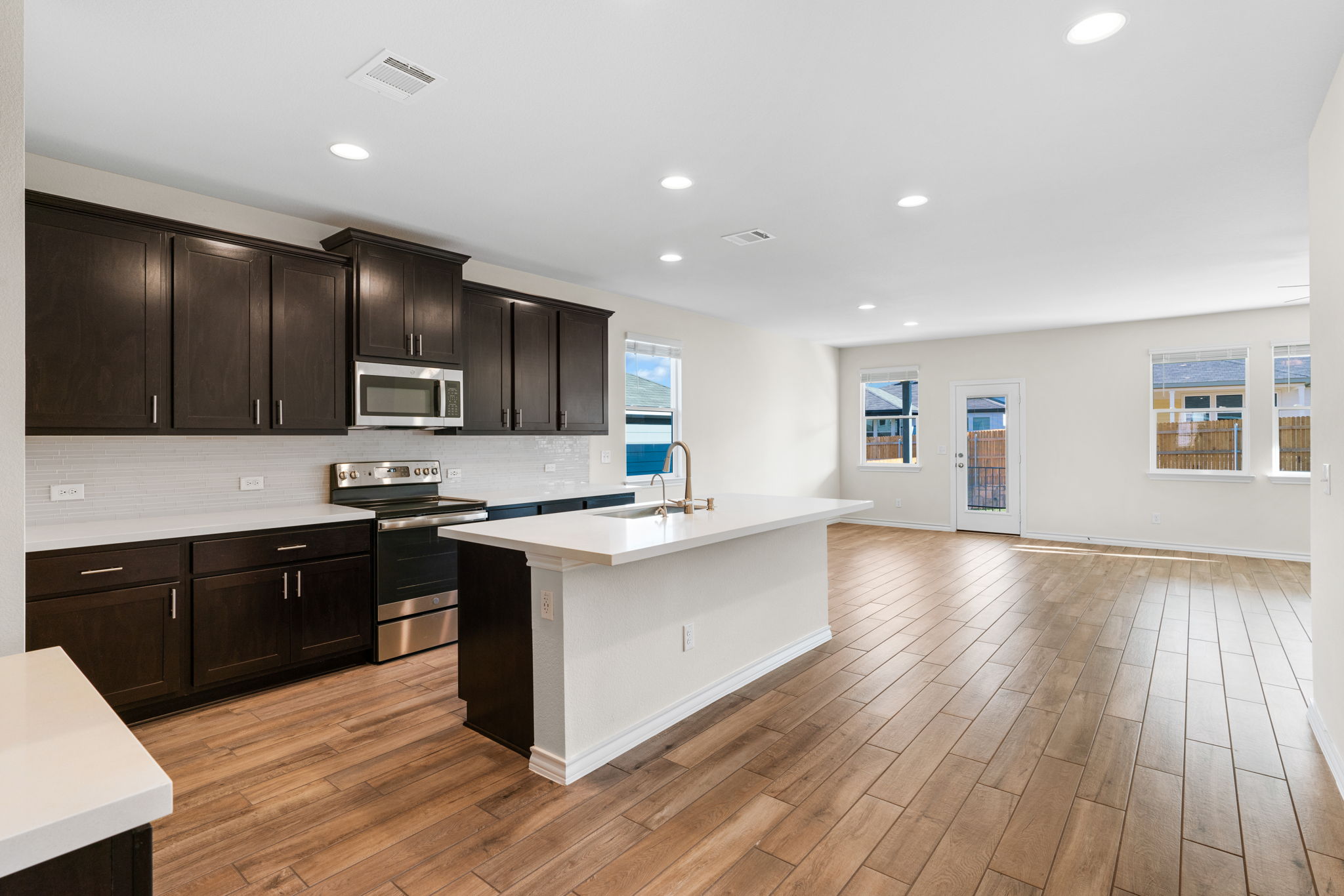 200 Caisson Trl, Liberty Hill, TX 78642 DH Real Estate Media