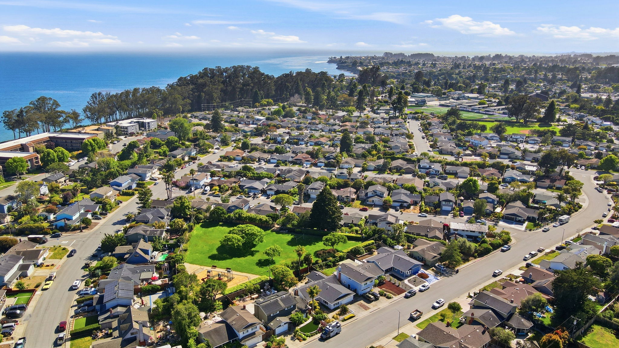 014_F8_AERIAL_200 Cortez St
