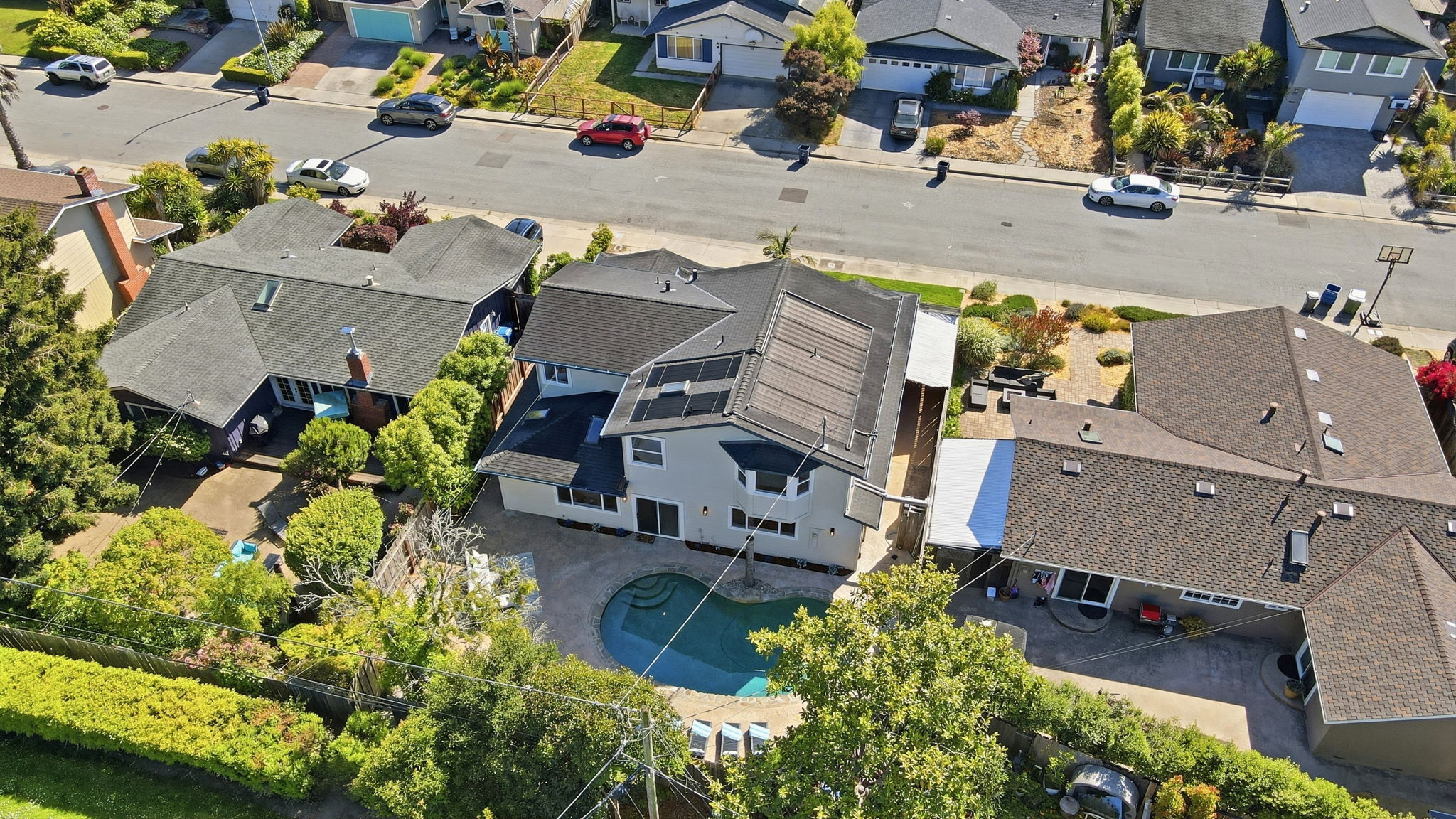 018_F8_AERIAL_200 Cortez St