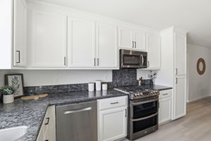 017_F8_200 Cortez St