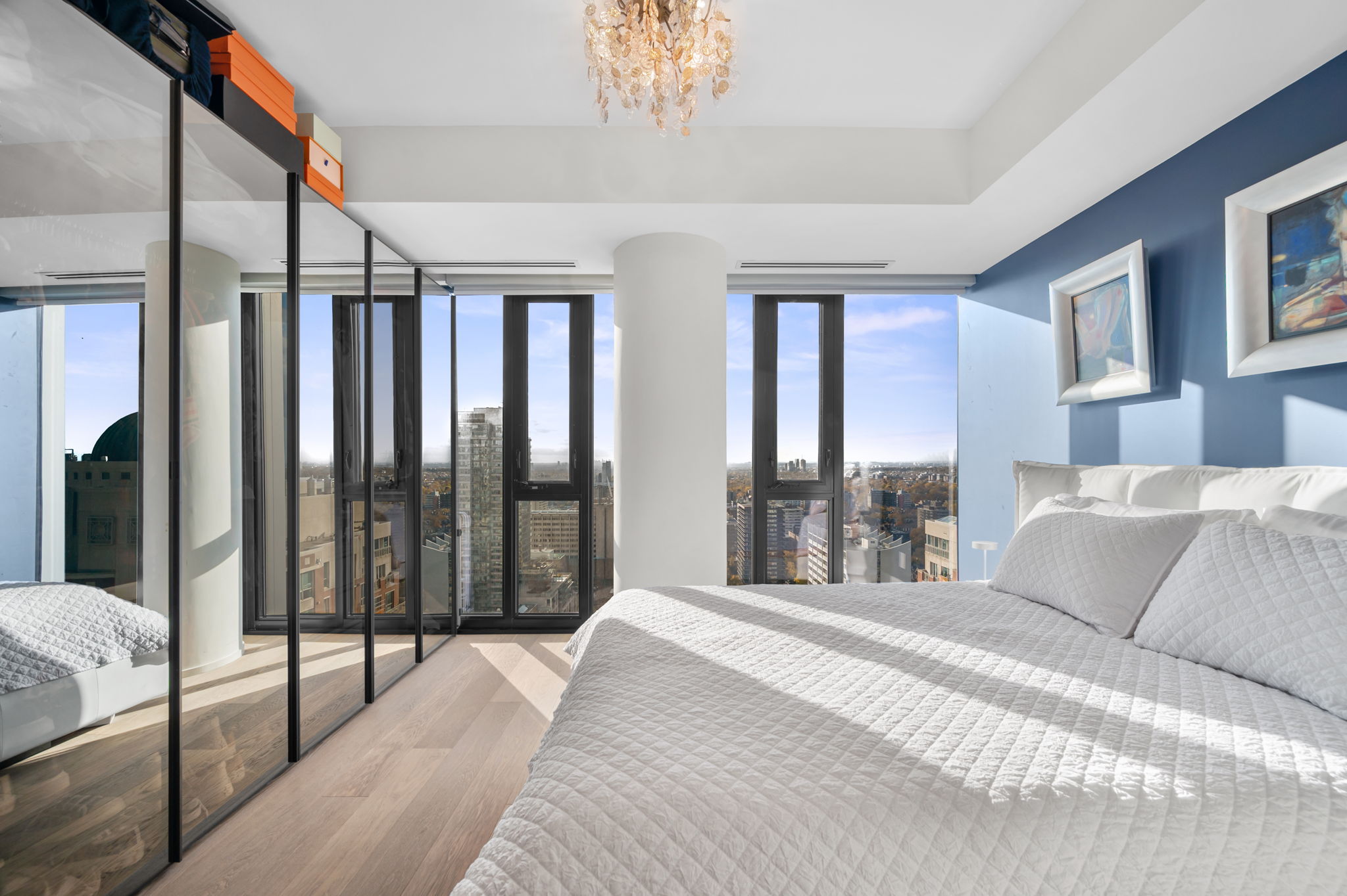 200 Cumberland St Unit 3005 Toronto, ON M5R 0B7