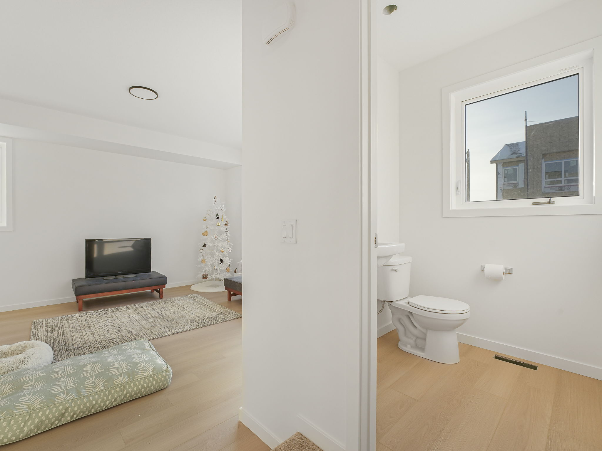 VX- Interior Image - (12)